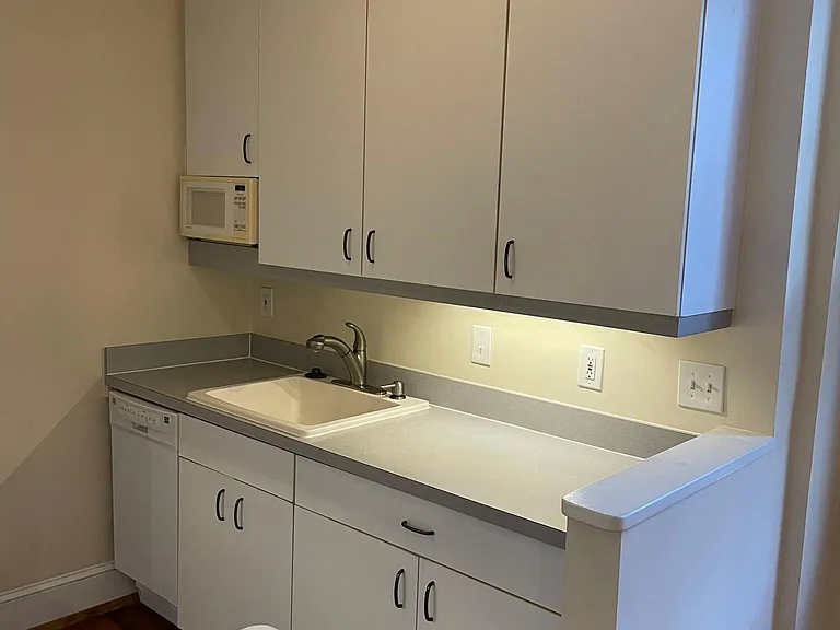 1685 Crescent Pl NW #6 — Photo 10