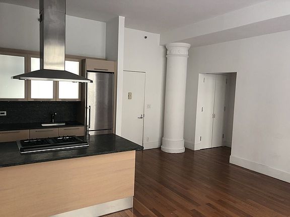 4th image of 120 Greenwich St APT 2D