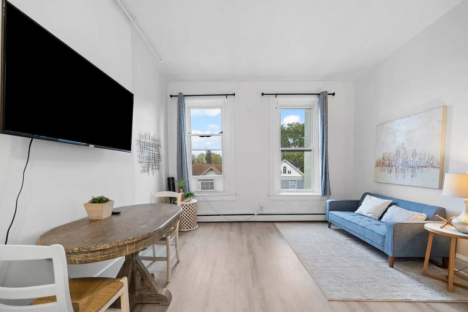 1 bed, 1.0 bath, 753 sqft, $1,103 — Photo 1