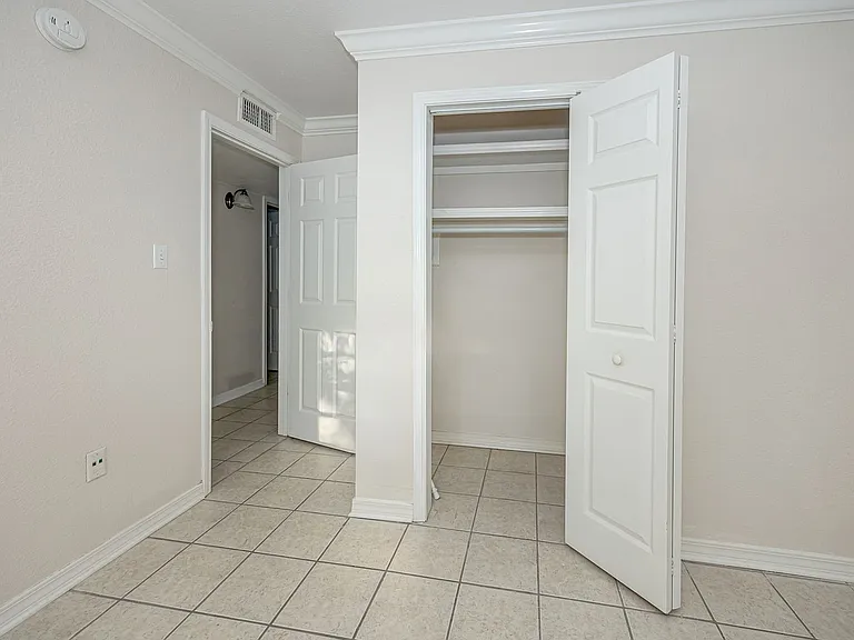 807 Market St — Photo 14