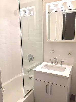 Rented by Solil Management | media 10