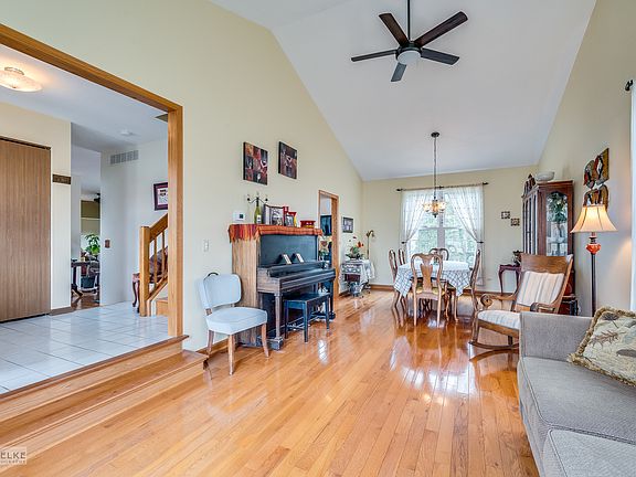 5th image of 140 Sandalwood Ln