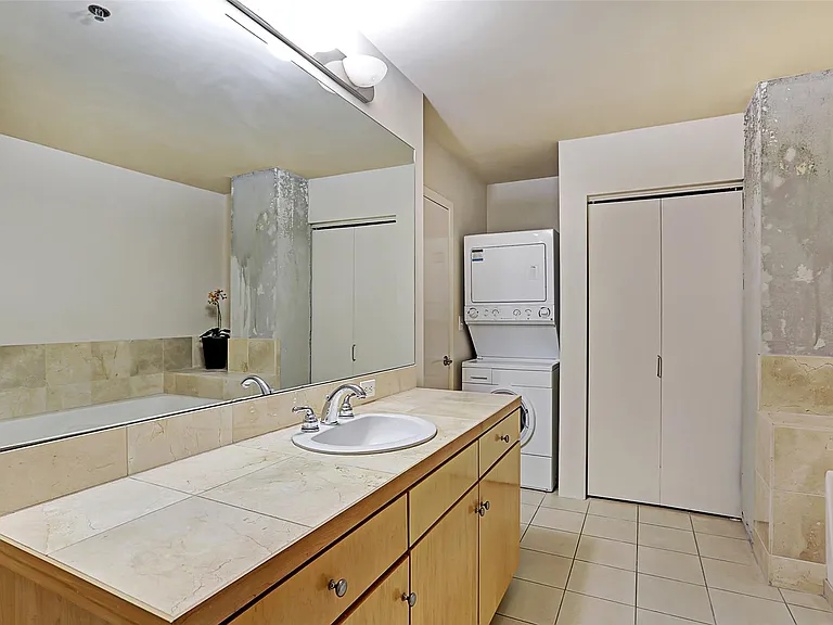 917 Main St #503 — Photo 20