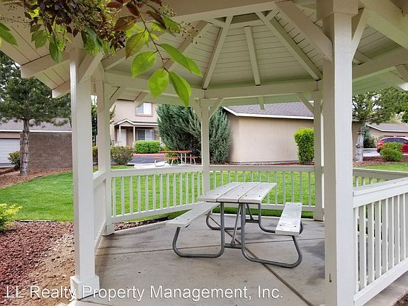 3rd image of 3500 Vista Grande Blvd #1