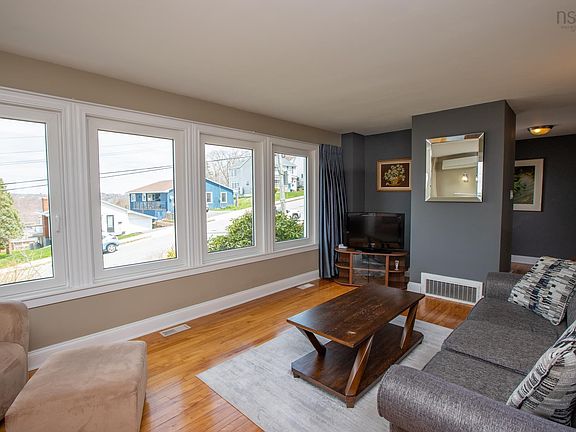 4th image of 273 Joffre St