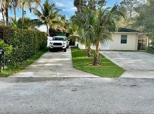 4942 Dillon St, Lake Worth, FL 33463