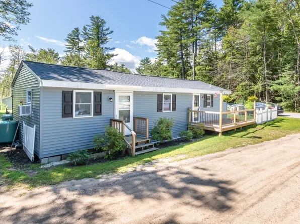 84 W Shore Drive, Raymond, NH 03077