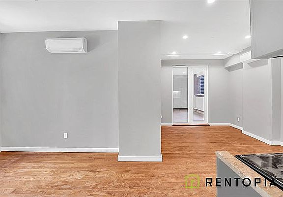 4th image of 842 Flushing Ave #1A