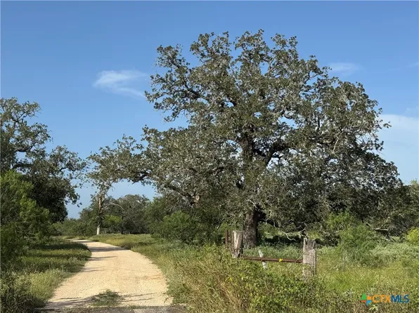 0 Batey Ranch Rd, Nixon, TX 78140