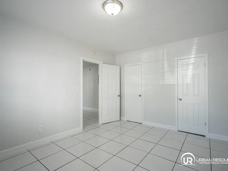 7821 Carlyle Ave #1 — Photo 11