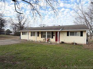 803 NE 11th St, Wagoner, OK 74467