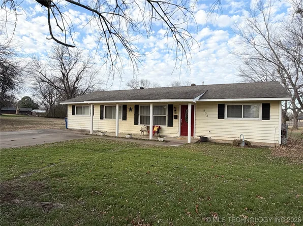 803 NE 11th St, Wagoner, OK 74467