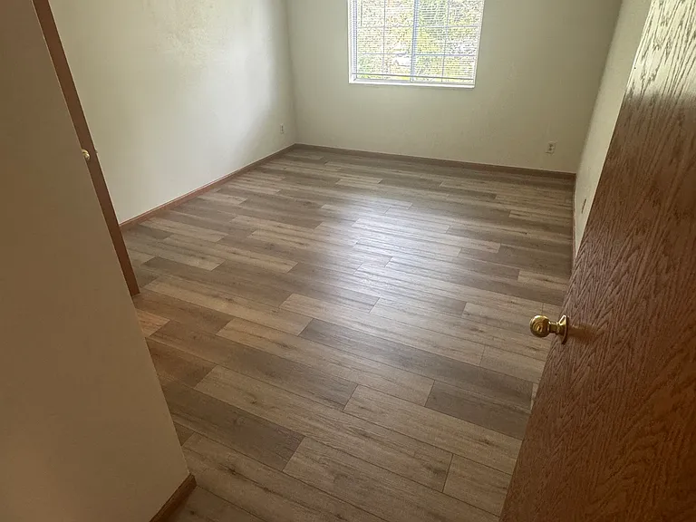 101 Joyce Dr #F — Photo 9