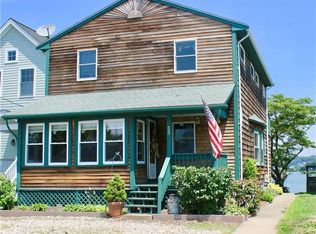 55 Cedar Ave, Portsmouth, RI 02871