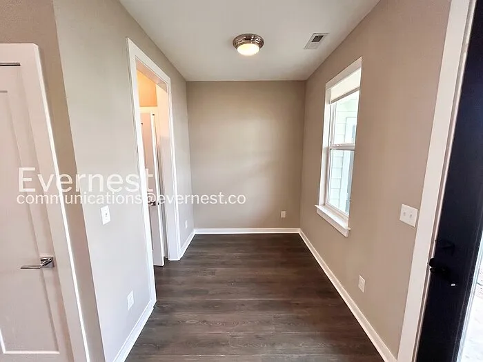 207 Jeffries Way — Photo 10