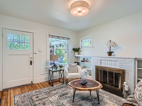 Main Level living room