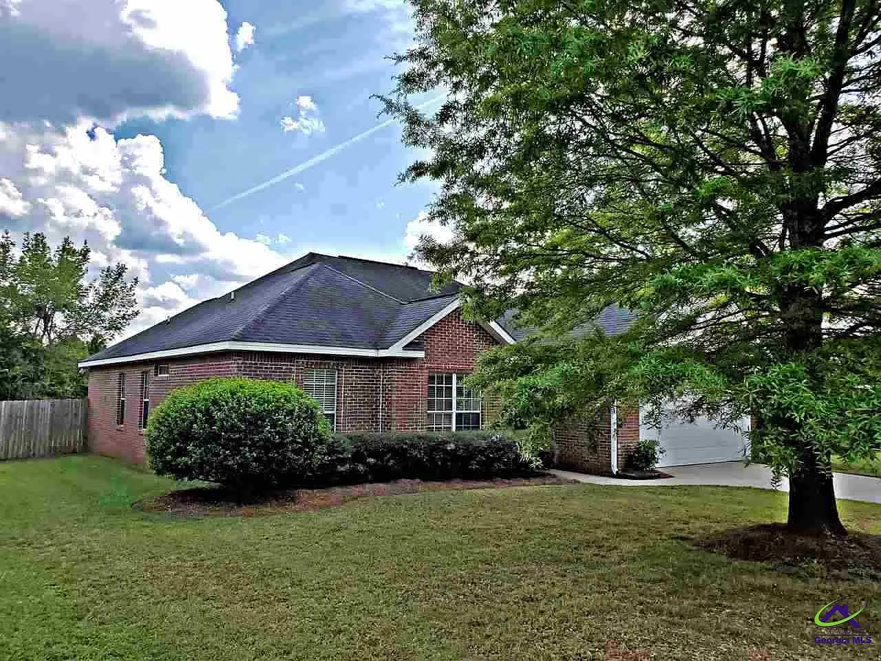 3 bed, 2.0 bath, 1500 sqft, $1,850 — Photo 4