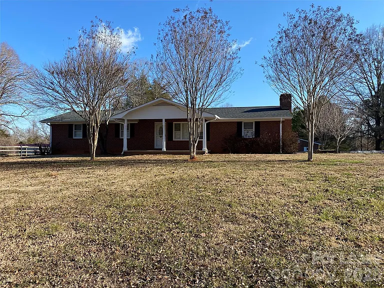203 Ratchford Farm Rd — Photo 1