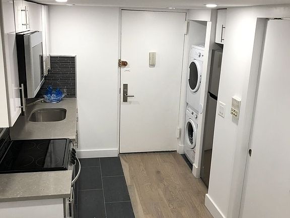 5th image of 85 E 10th St APT 1H