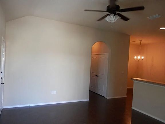 2nd image of 693 Creekside Cir