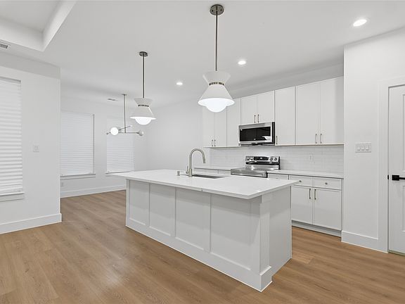 2nd image of 4618 Spring Garden Rd