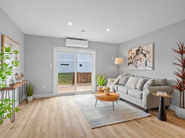 62 Kindred Ave, Charlottetown, PE C1C 0W4