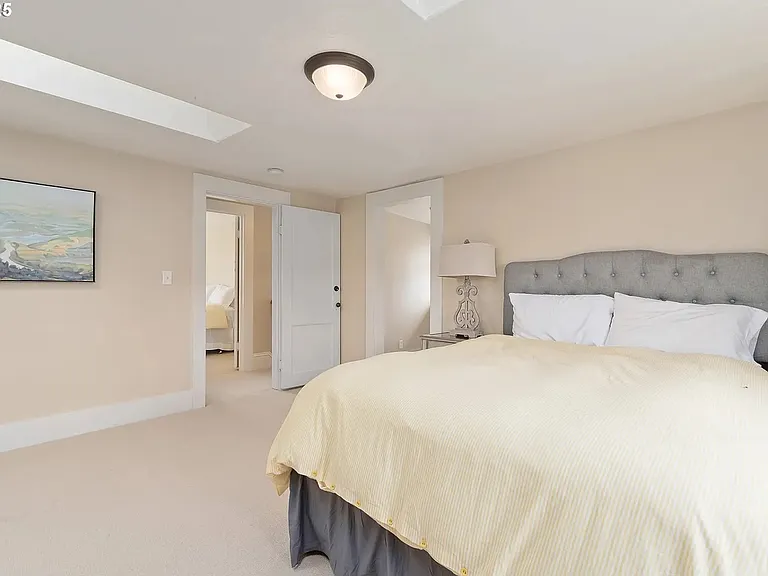 1545 Villard St — Photo 19