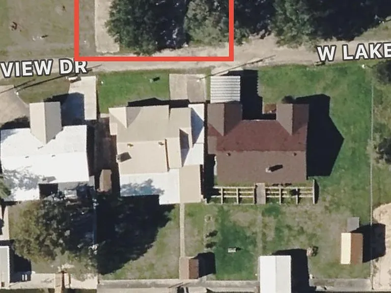 121 W Lakeview Dr — Photo 3