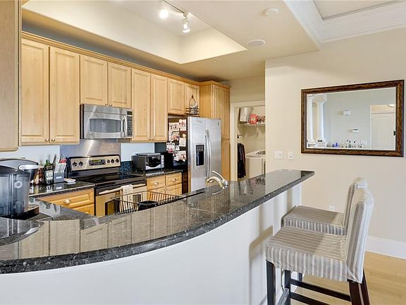 5th image of 275 Bayshore Blvd Unit 803