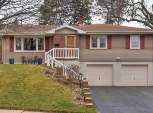 7232 Oak St, Omaha, NE 68124