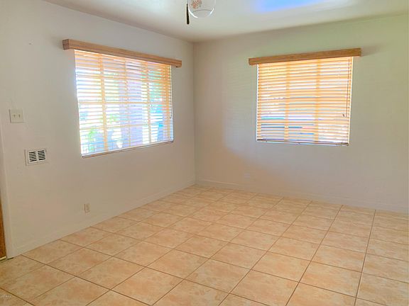 5th image of 3037 E Mulberry Dr
