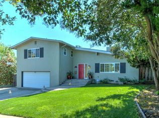 536 Roxbury Ln, Los Gatos, CA 95032