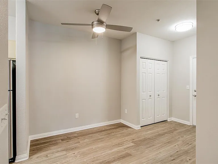 Sierra Oaks — Photo 9