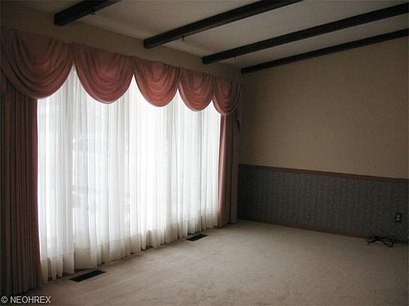 3rd image of 344 Lombardy Dr