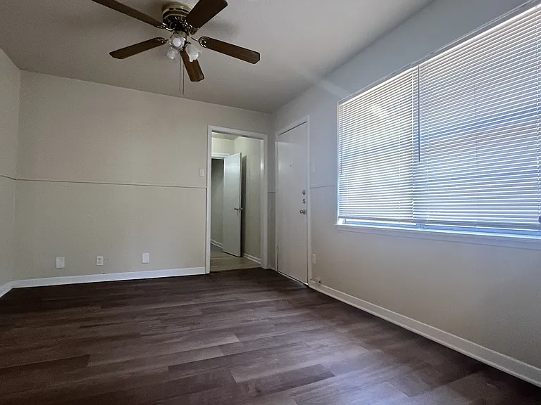 1710 Avalon Rd — Photo 4