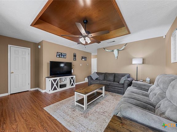 5th image of 1611 Velma Ave