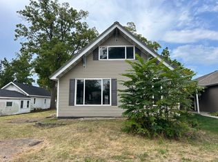 114 S 14th St, Chesterton, IN 46304