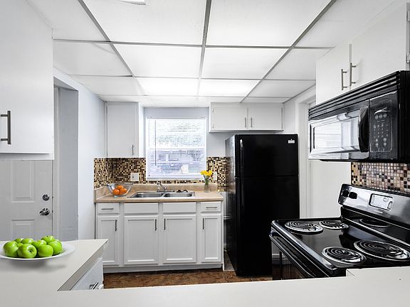 4th image of 803 Lucaya Dr #803