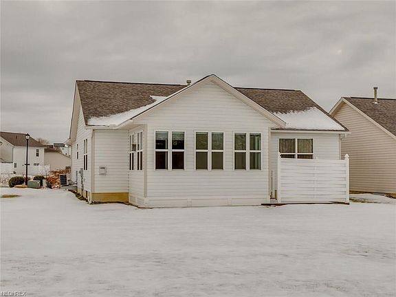 3rd image of 5295 Deer Trace Dr