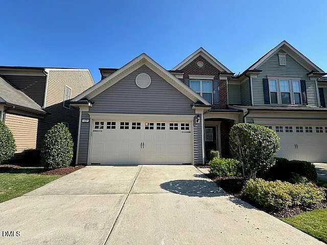 3 bed, 2.5 bath, $2,150 — Photo 2