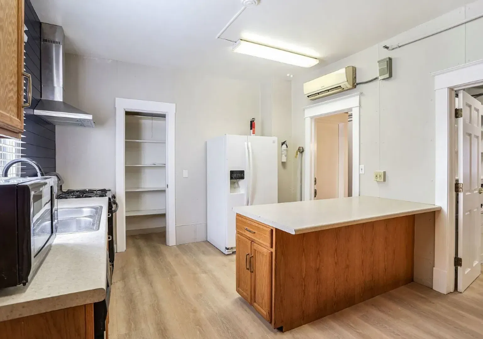 506 E Church — Photo 3