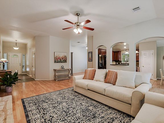 3rd image of 1515 Laurel Oak Loop