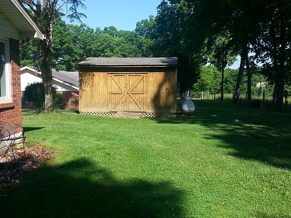 3rd image of 93 Shady Hill Dr