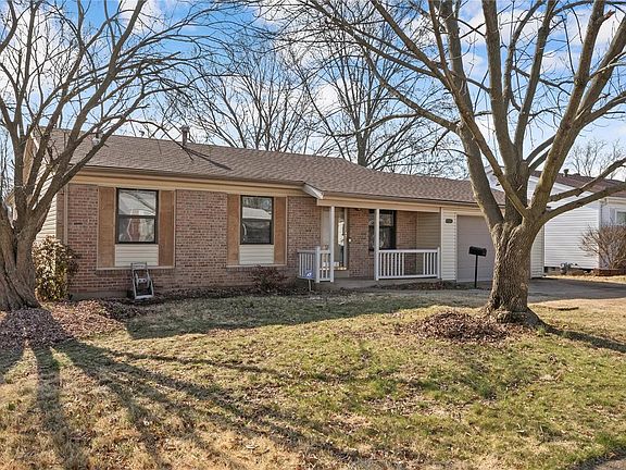 2nd image of 7438 Foxfield Dr