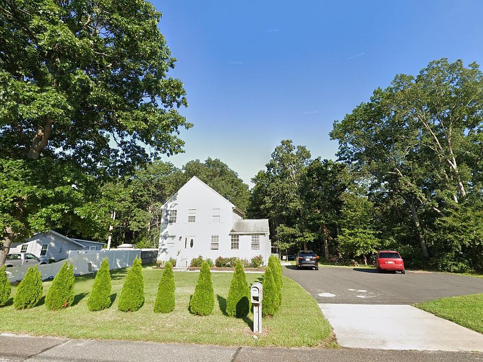 1st image of 725 S 8th Ave
