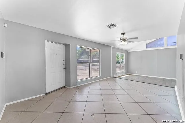 5035 Village Crst — Photo 9