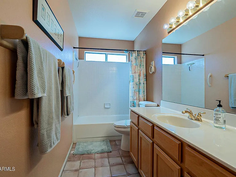 9023 W Lisbon Ln — Photo 28