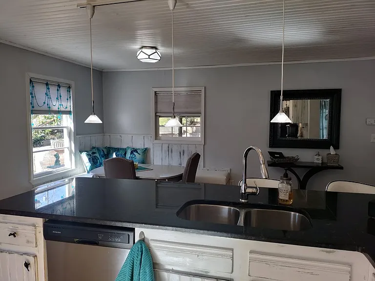 6345 Reives Rd — Photo 4