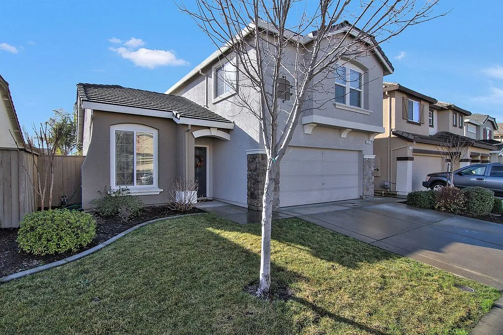 1627 Grey Bunny Dr photo 1