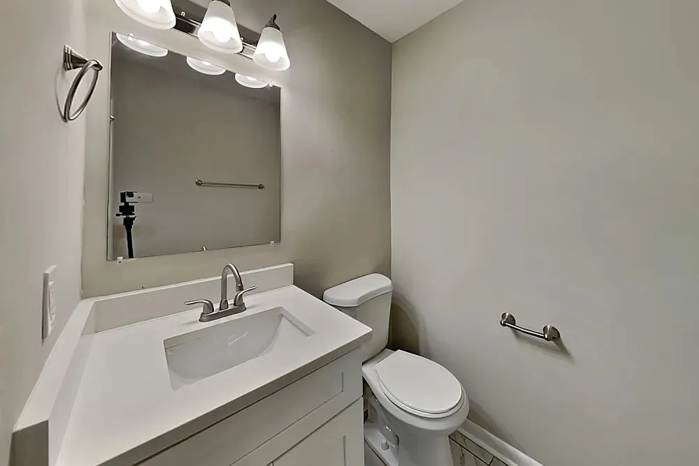 3 bed, 1331 sqft, $1,899 — Photo 3